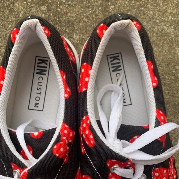 Minnie Mouse Bow Disney Shoes - Picture 2 of 4